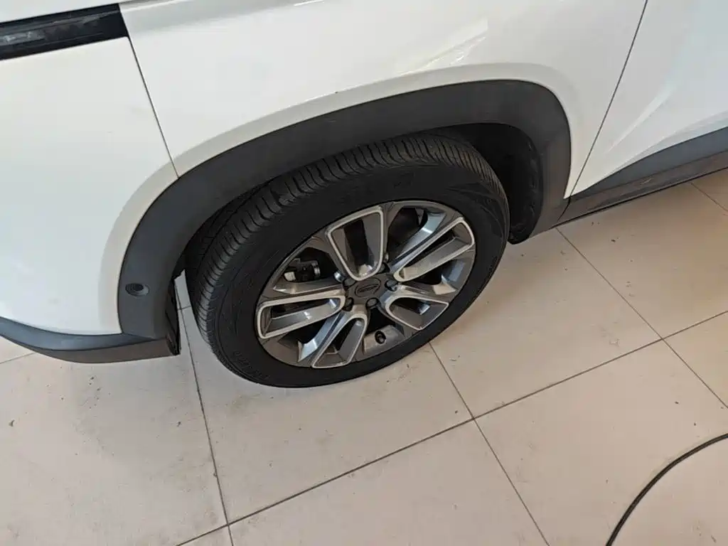 Фото 23 - Geely ICON