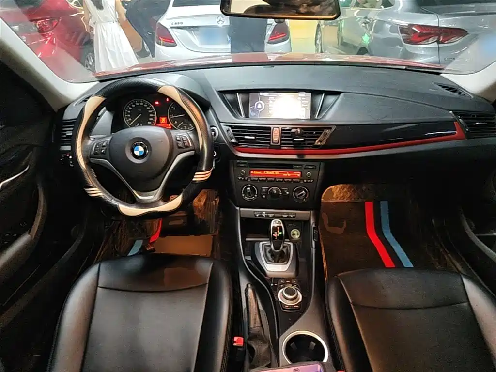 BMW X1 2015 Model sDrive18i Fashion Advanced Edition фото 10