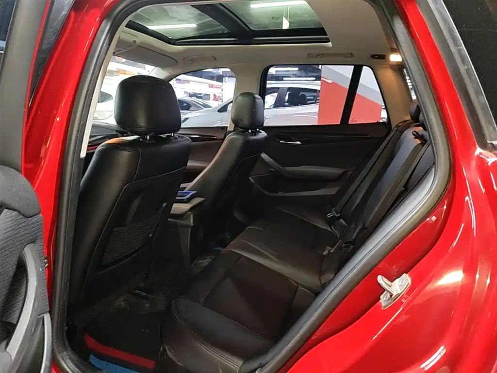 BMW X1 2015 Model sDrive18i Fashion Advanced Edition фото 17