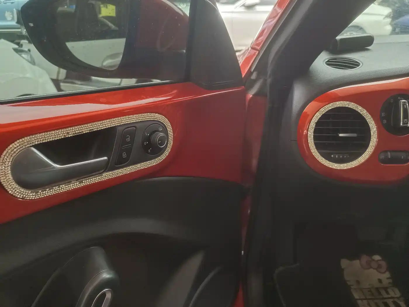 Volkswagen Beetle 2017 180TSI Enjoy фото 5