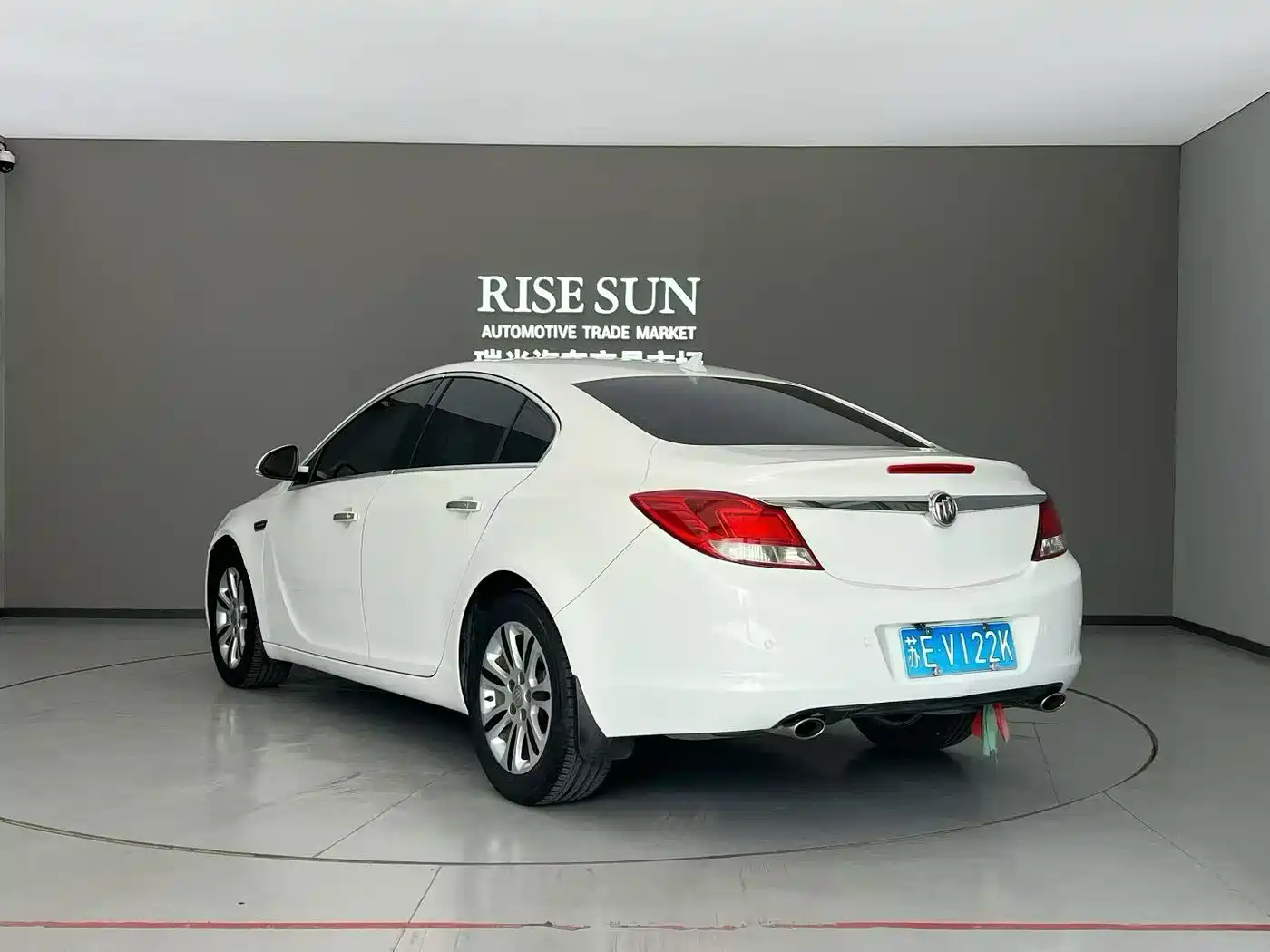 Buick Regal 2012 Model 2.0L Luxury фото 4