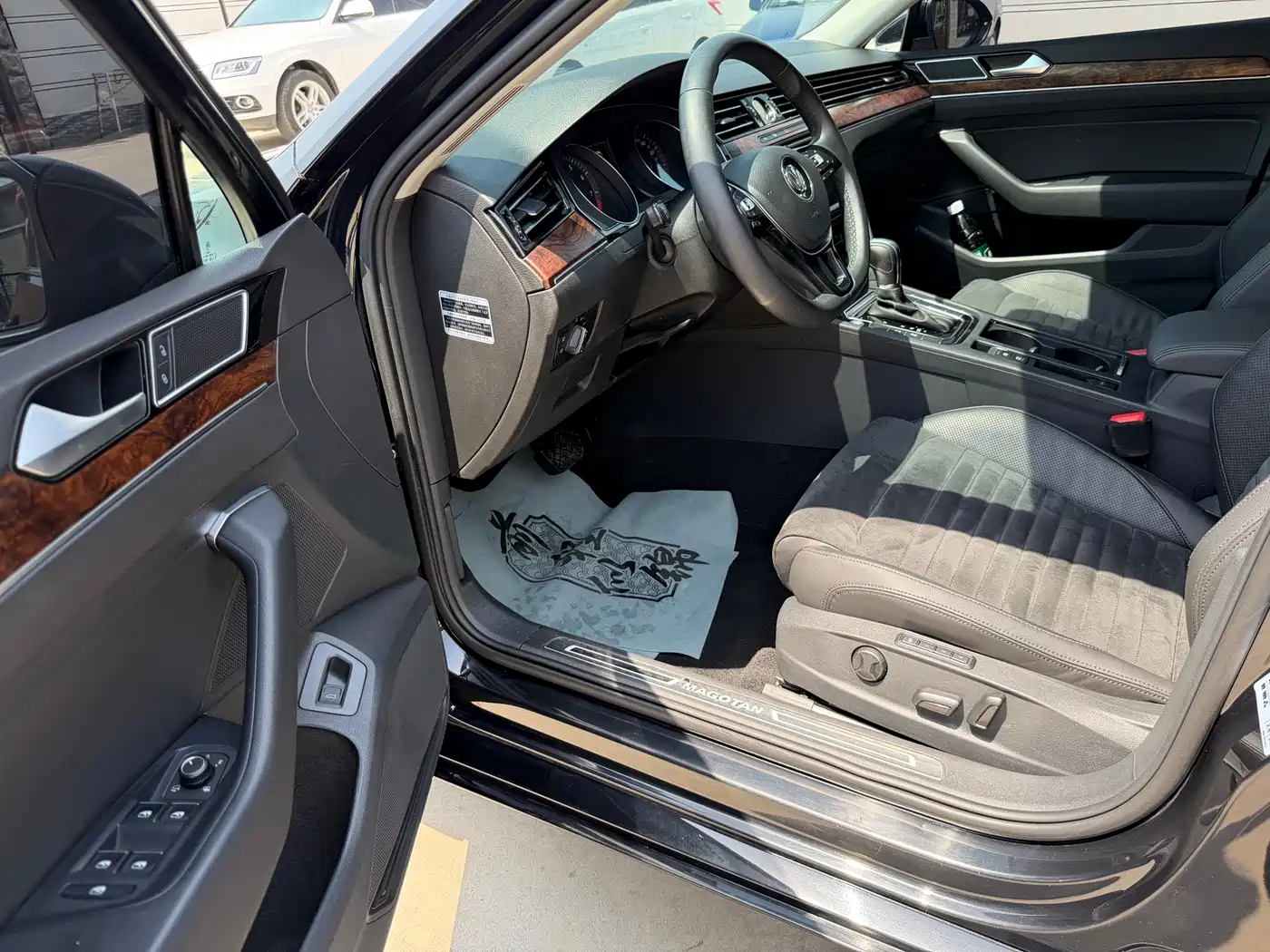 Volkswagen Magotan 2017 330TSI DSG Premium фото 10