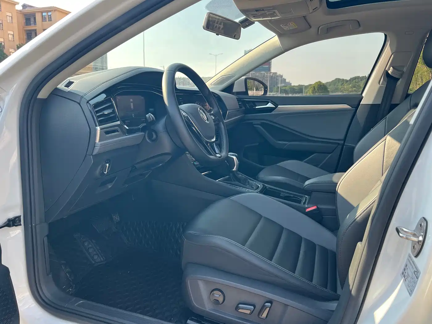 Volkswagen Sagitar 2022 280TSI DSG Excellence Edition фото 4