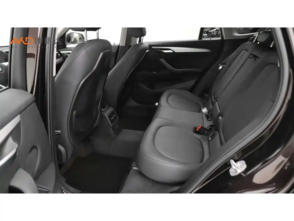 BMW X1 2019 sDrive20Li Leading Model фото 7
