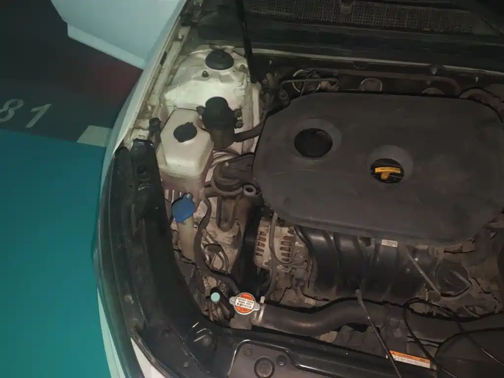 Kia K5 2015 2.0L Automatic LUX фото 22