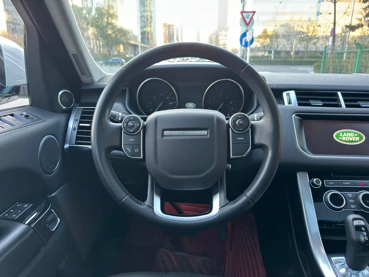 Land Rover Range Rover Sport 2017 3.0 SC V6 HSE фото 19