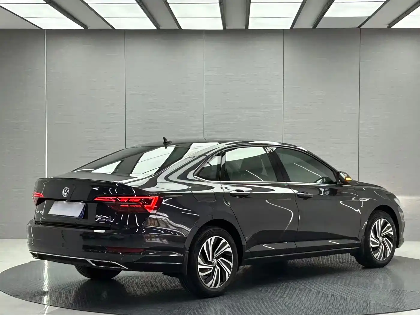 Volkswagen Sagitar 2022 280TSI DSG Surpassing Edition фото 5