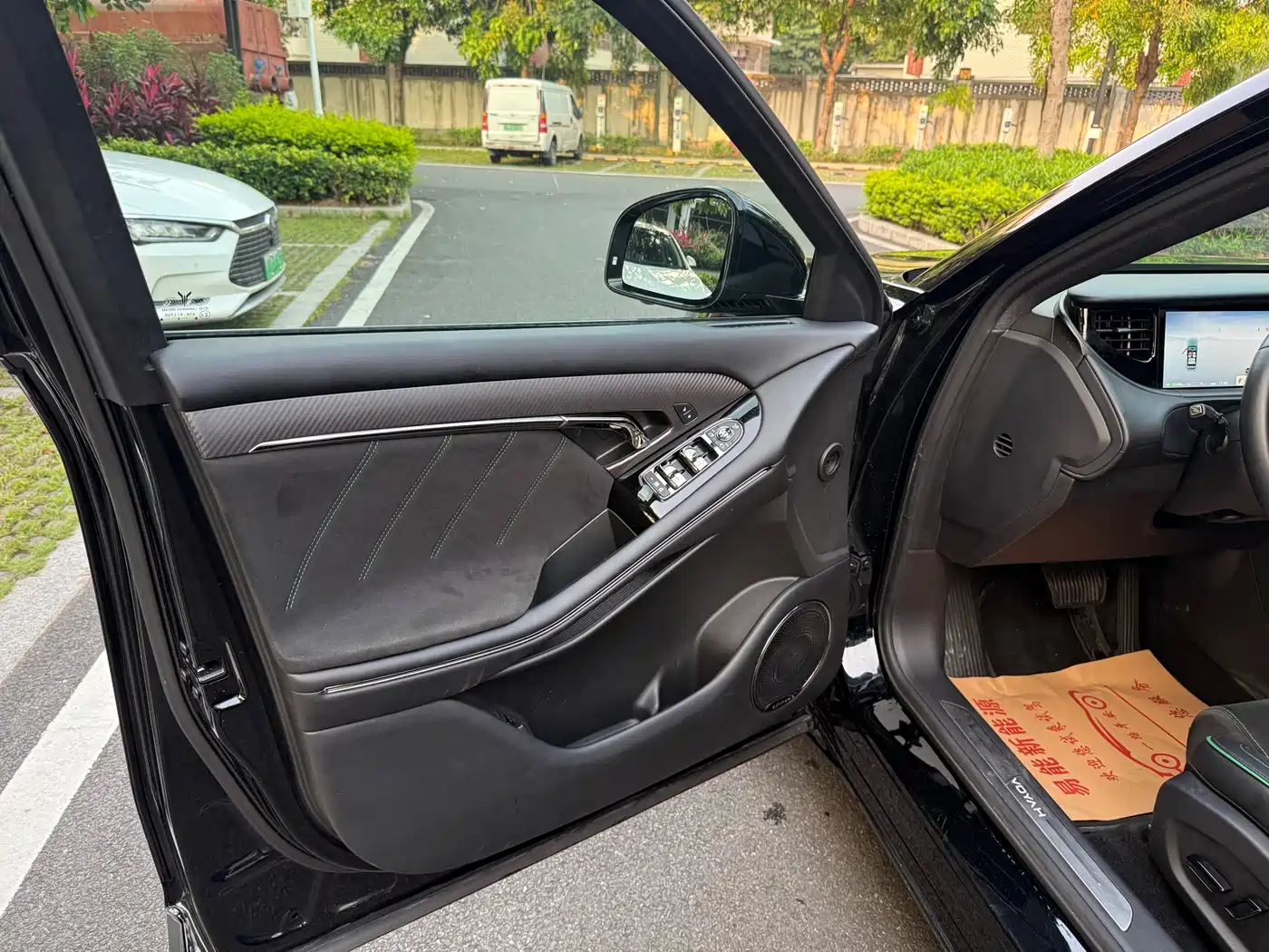 Voyah Auto VOYAH FREE 2025 318 318km RWD Touring Edition фото 10