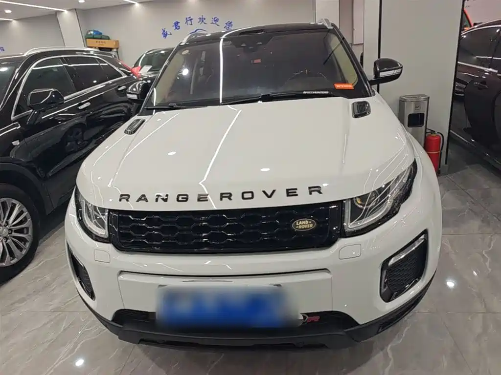 Land Rover Range Rover Evoque 2017 2.0T SE PLUS Smart Enjoy Edition фото 3