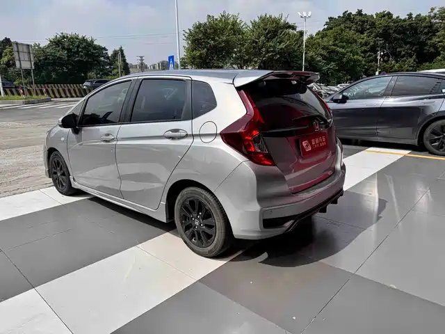 Honda Fit 2018 1.5L CVT Sport+ Edition — фото 5