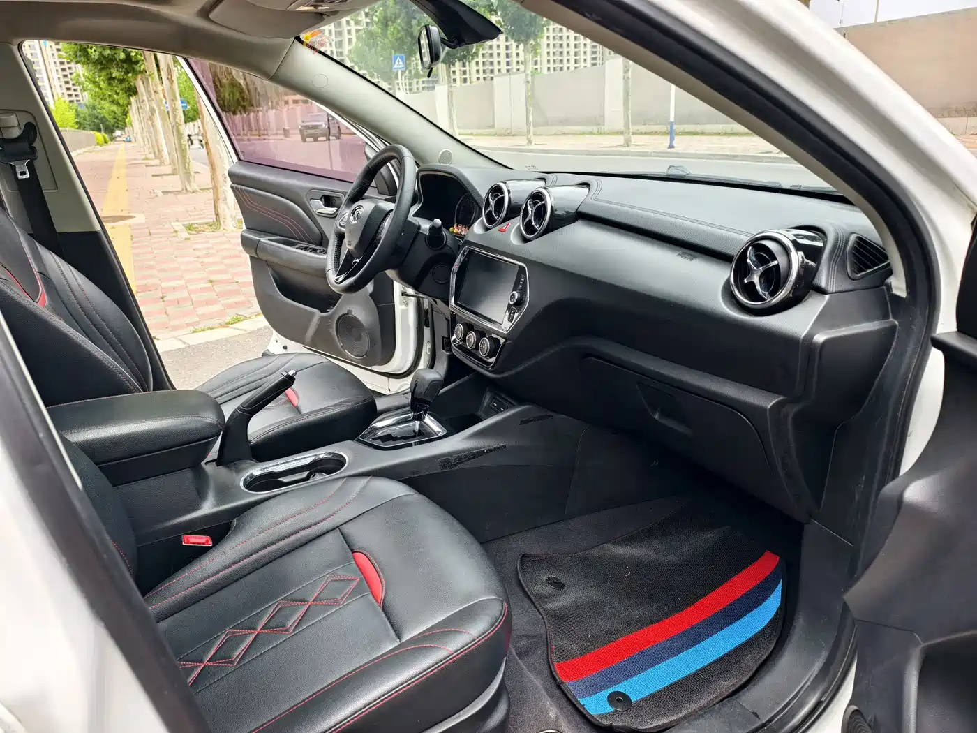 Soueast DX3 2017 2018 1.5T CVT Premium