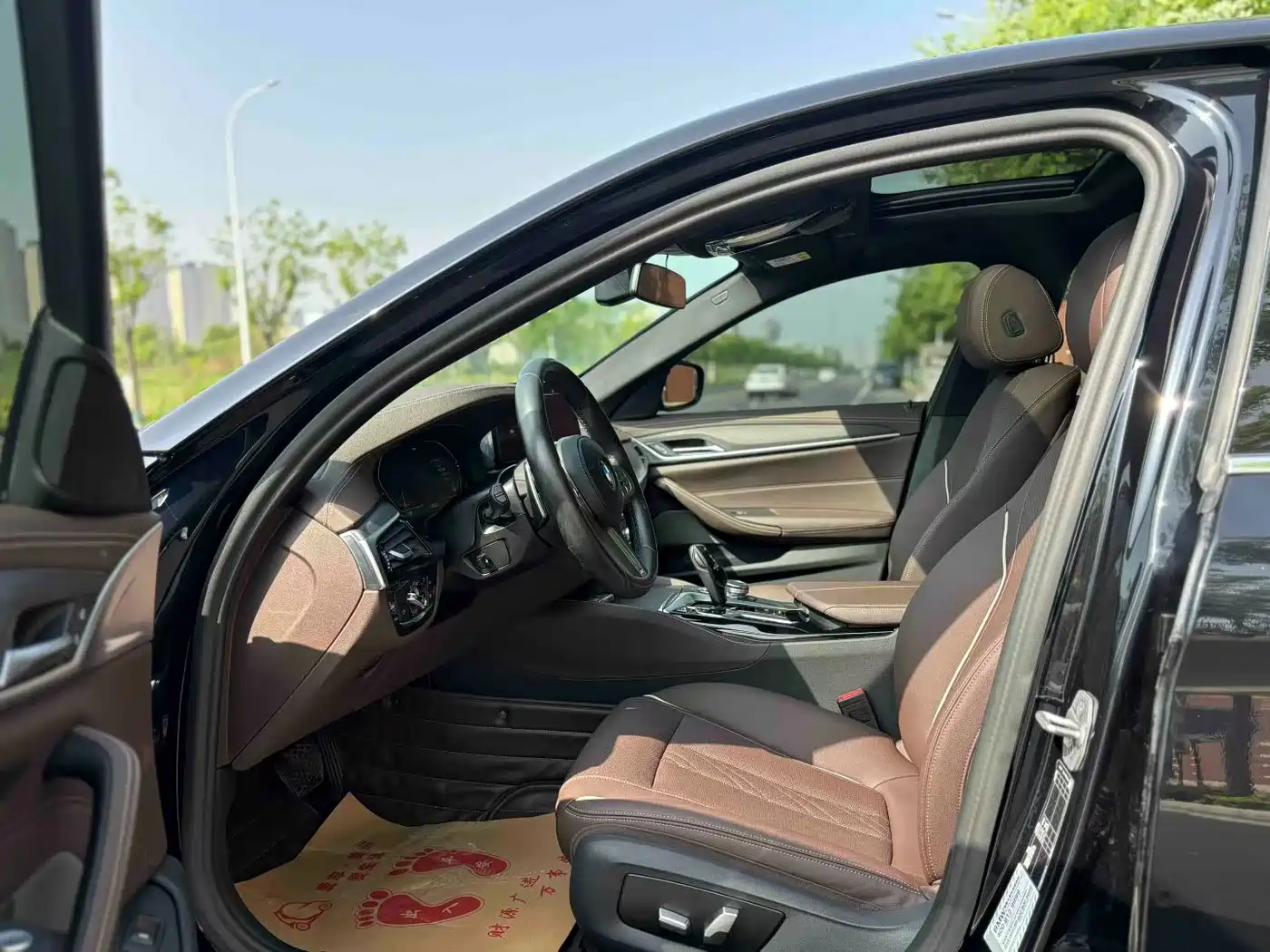 BMW 5 Series 2023 530Li Leading M Sport Package фото 4