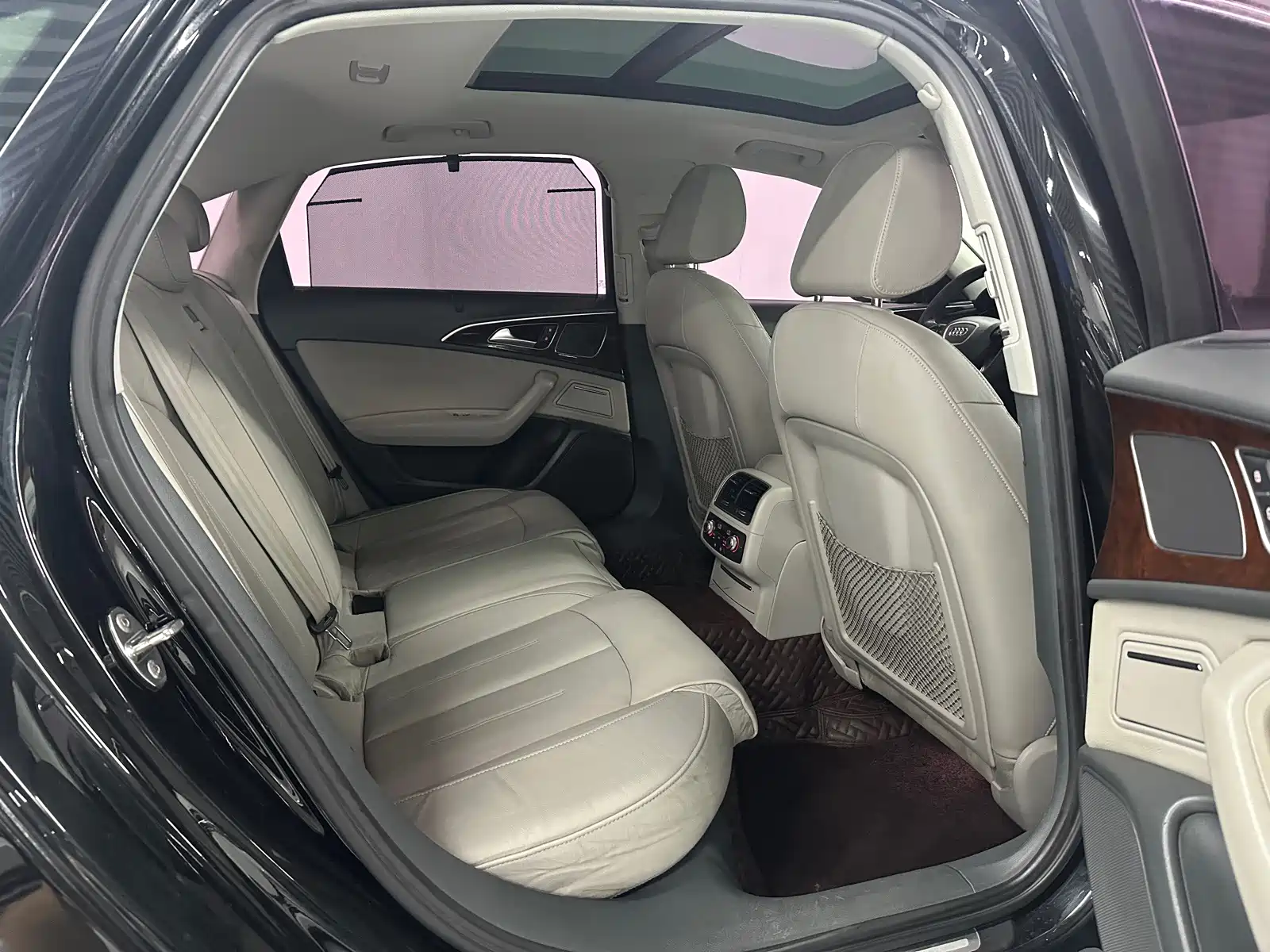 Photo 5 - Audi A6L