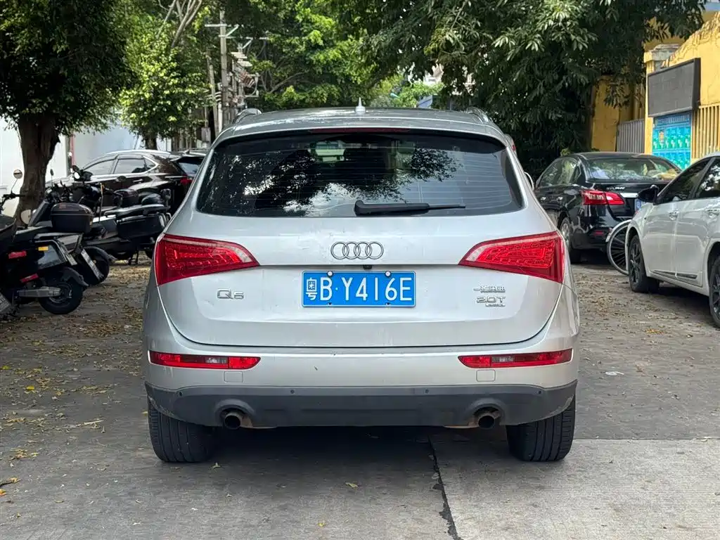 Audi Q5 2011 2.0TFSI Dynamic фото 8