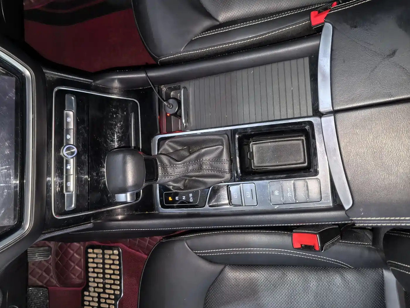 Roewe RX8 2023 2019 30T Intelligent Internet 2WD Flagship Edition