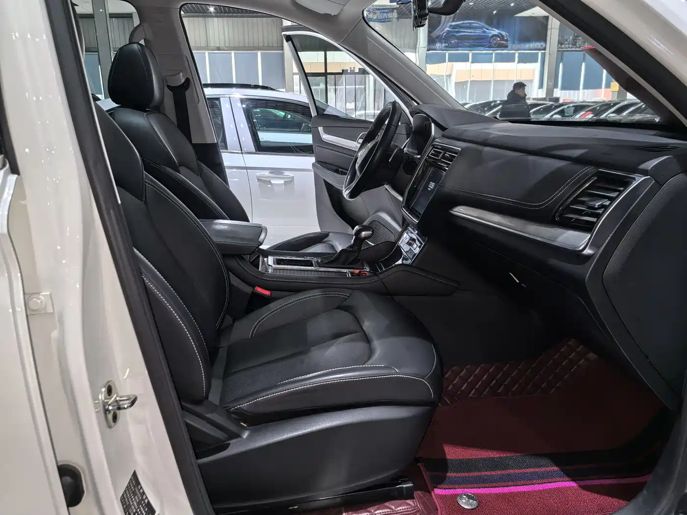 Roewe RX8 2023 2019 30T Intelligent Internet 2WD Flagship Edition