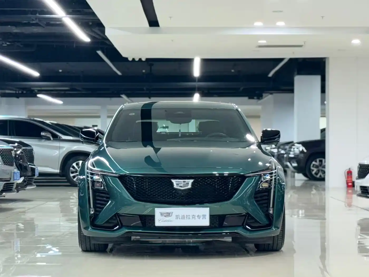 Cadillac CT5 2025 Model 28T Track Performance Edition фото 2