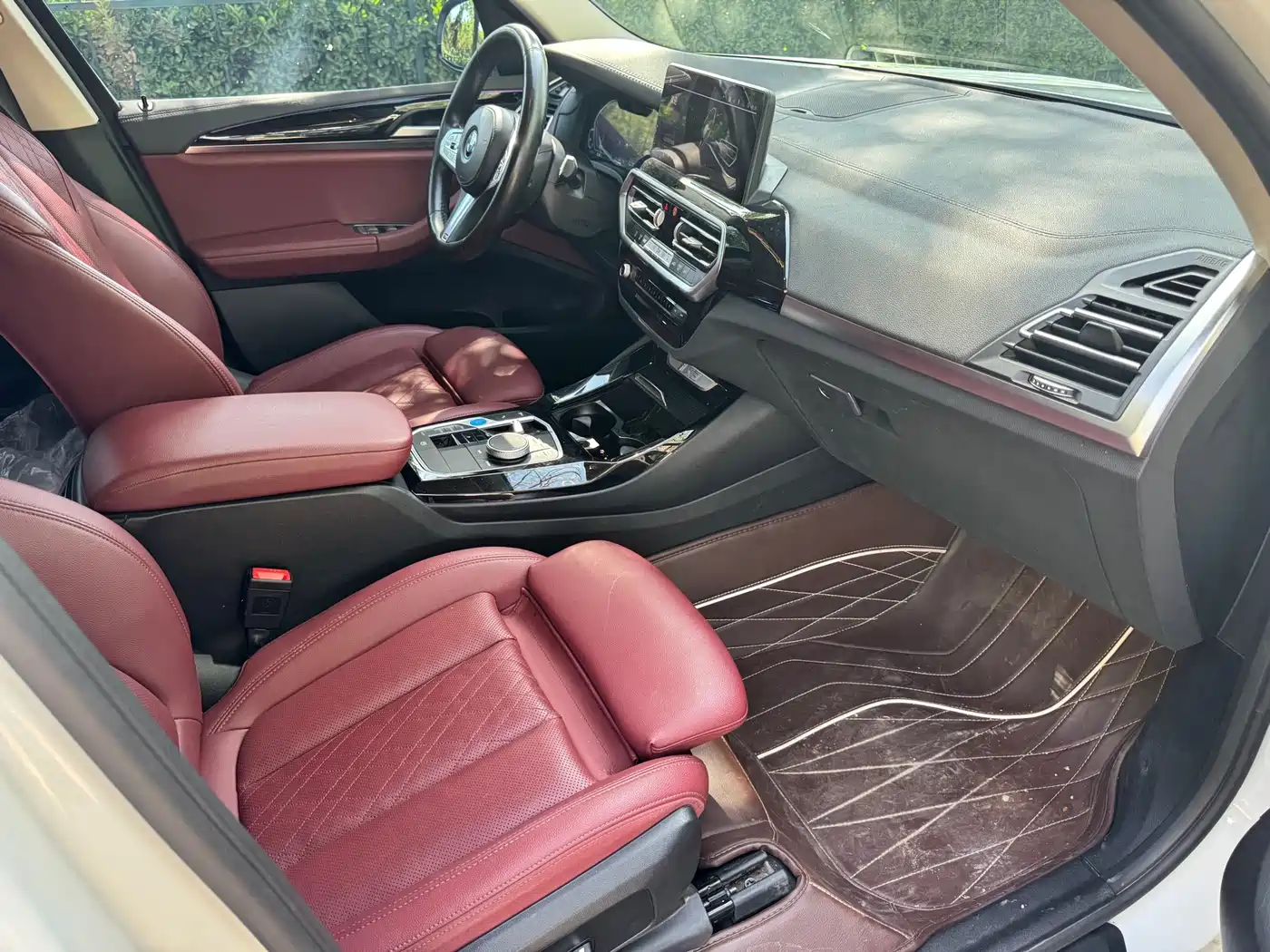 BMW iX3 2024 Leading Edition фото 7