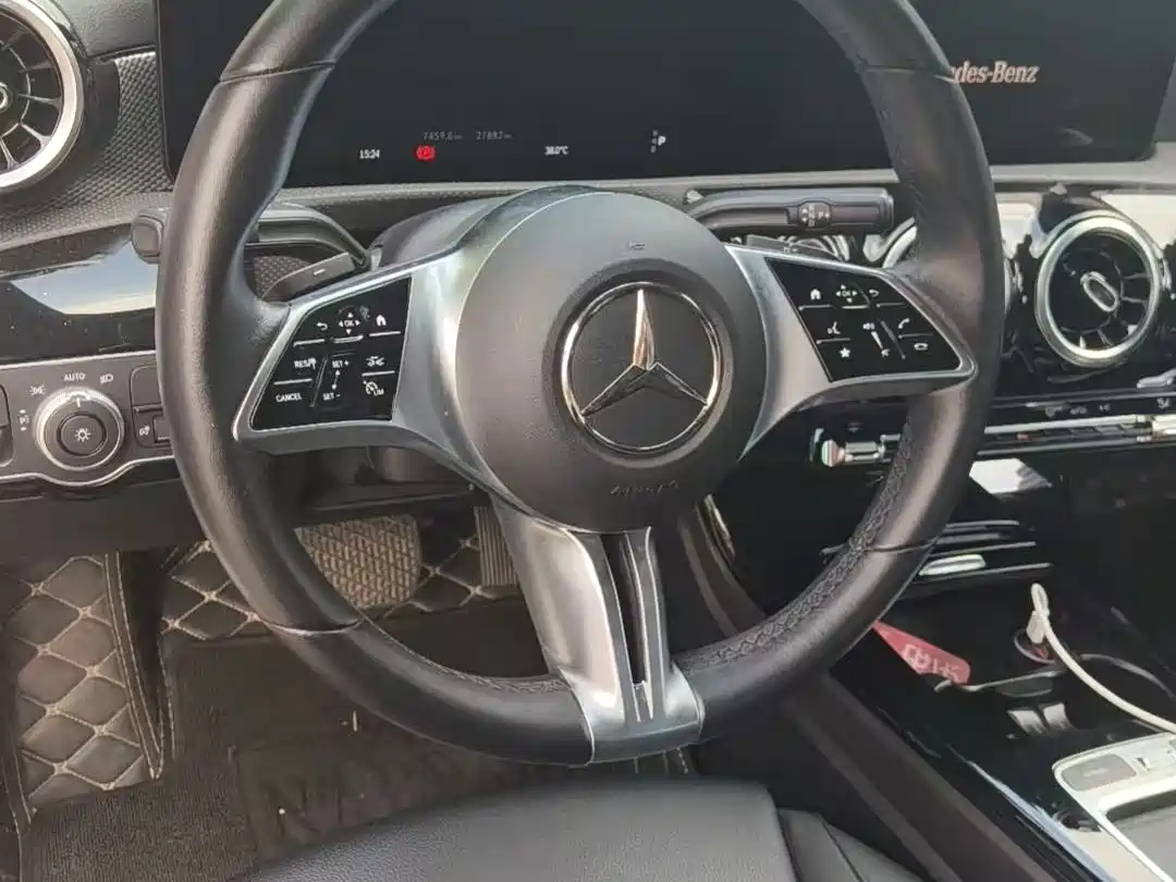 Mercedes-Benz A-Class 2024 Facelift A 180 L фото 7