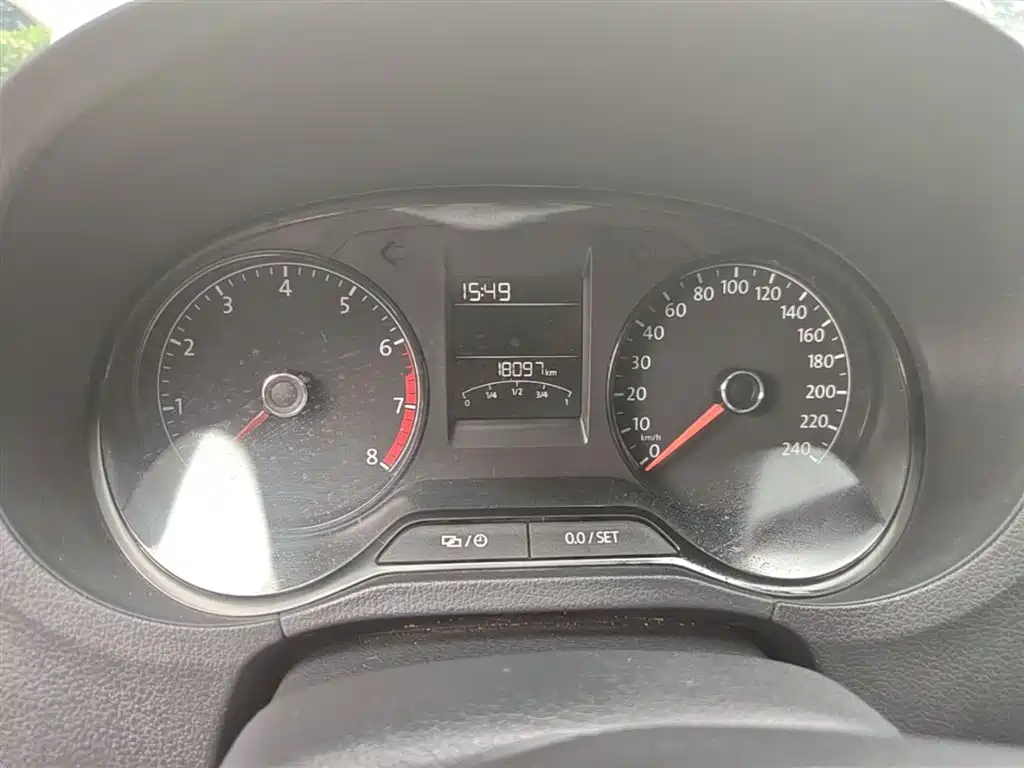 Volkswagen Polo 2016 1.4L Automatic Trend фото 12