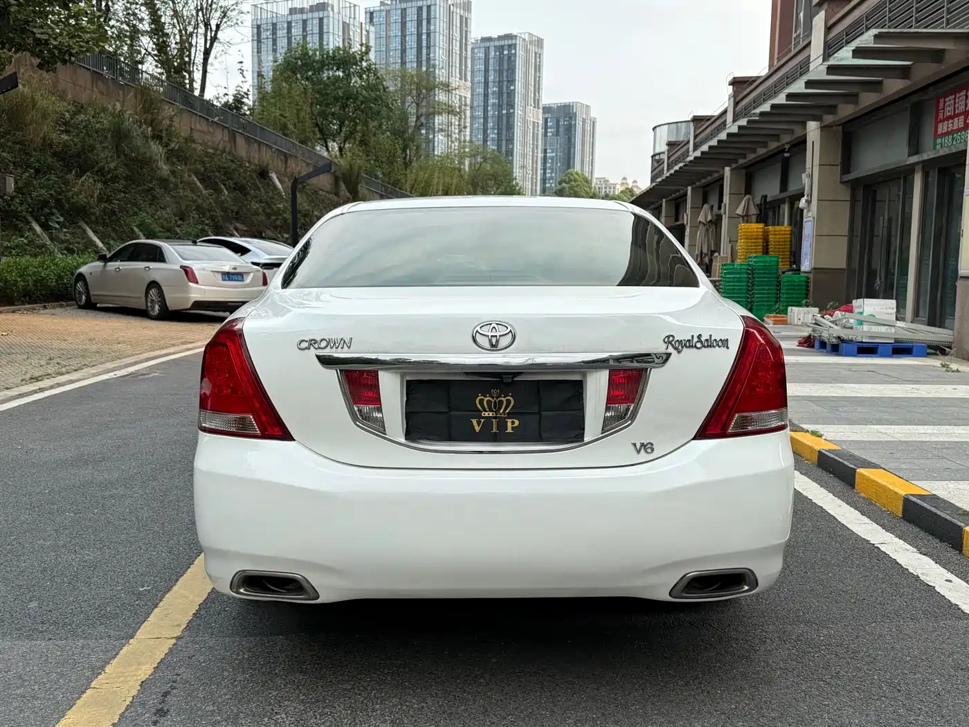Toyota Crown 2010 3.0L Royal Saloon фото 7
