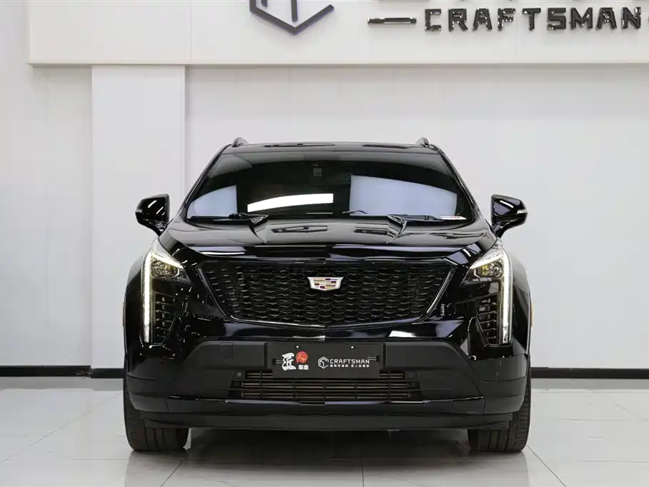 CADILLAC XT4