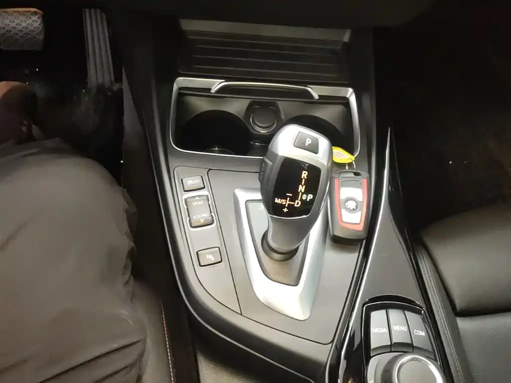 BMW 2 Series (Import) 2019 225i Sport Design Package фото 14