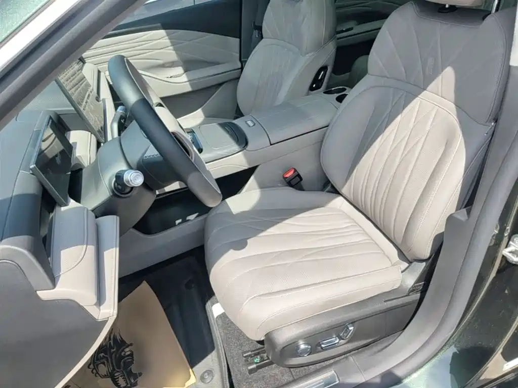 Geely Galaxy Galaxy Xingyao 8 2025 130km EM-P Starship Edition фото 11