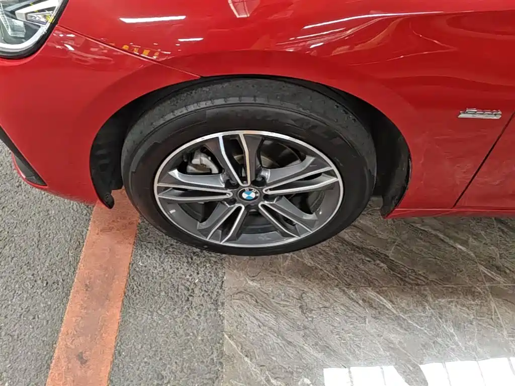BMW 2 Series Touring 2018 218i M Sport Package фото 23