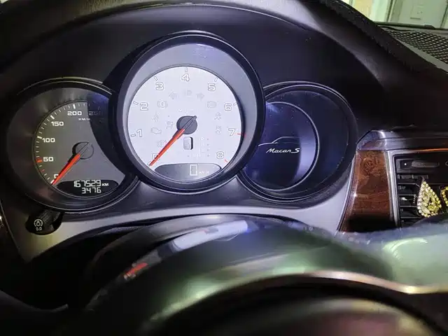 Porsche Macan 2014 Macan S 3.0T — фото 4