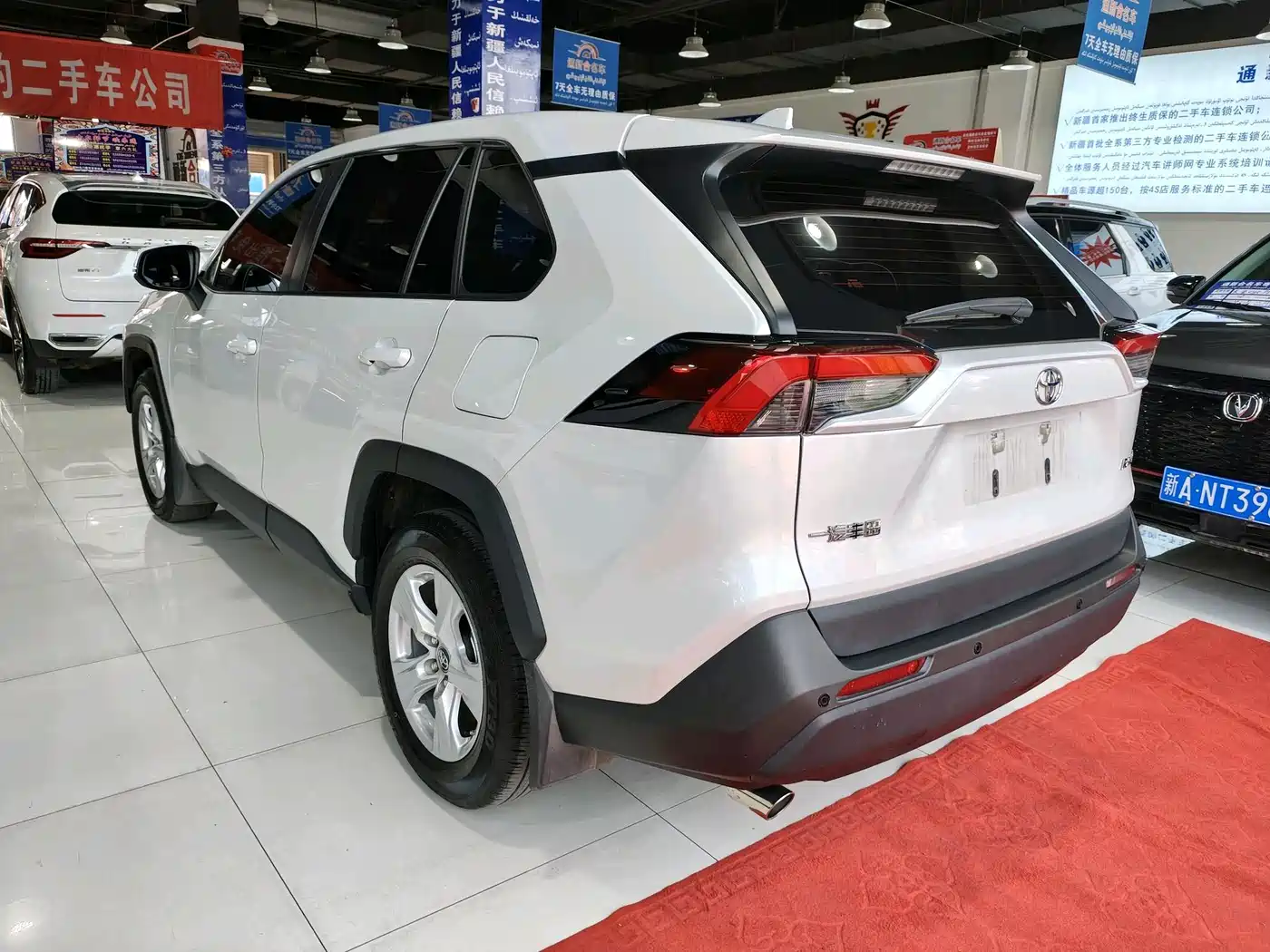 Toyota RAV4 Rongfang 2022 2.0L CVT 2WD Urban Edition фото 7