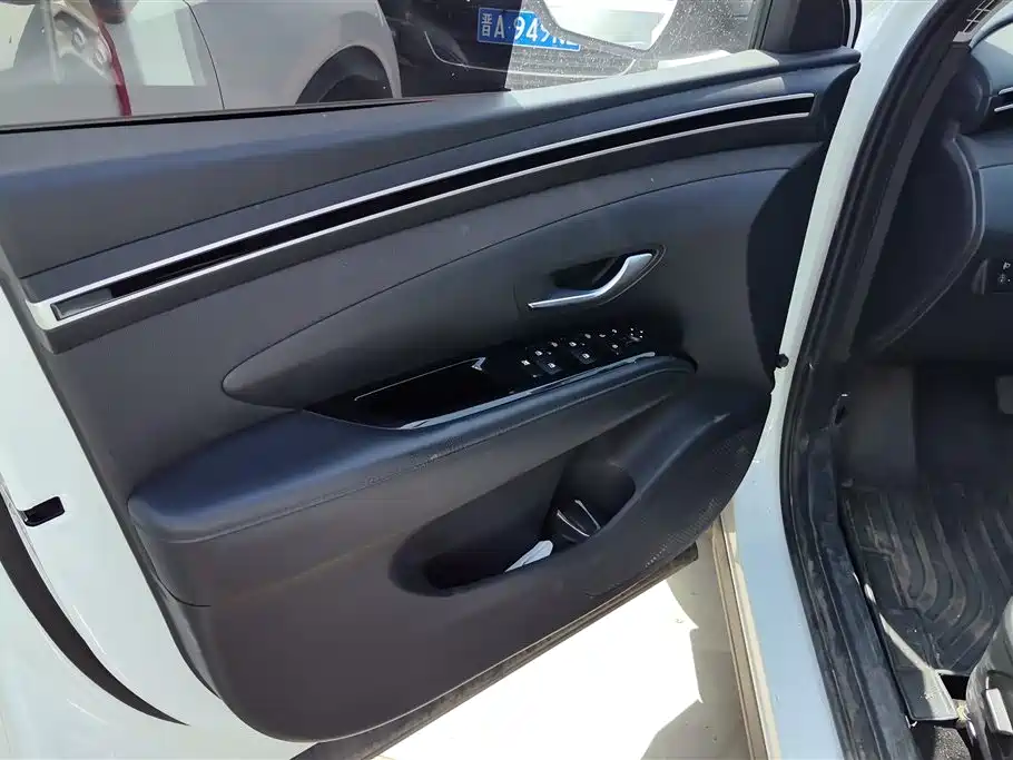 Hyundai Tucson 2021 Tucson L 1.5T DCT LUX Premium фото 7