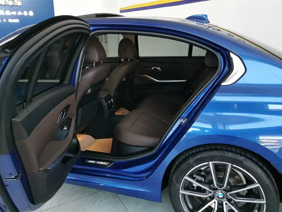 BMW 3 Series 2020 320Li M Sport Package фото 11
