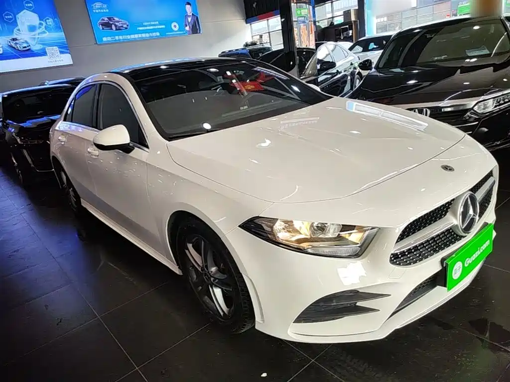 Mercedes-Benz A-Class 2021 Facelift A 180 L Sport Sedan фото 4