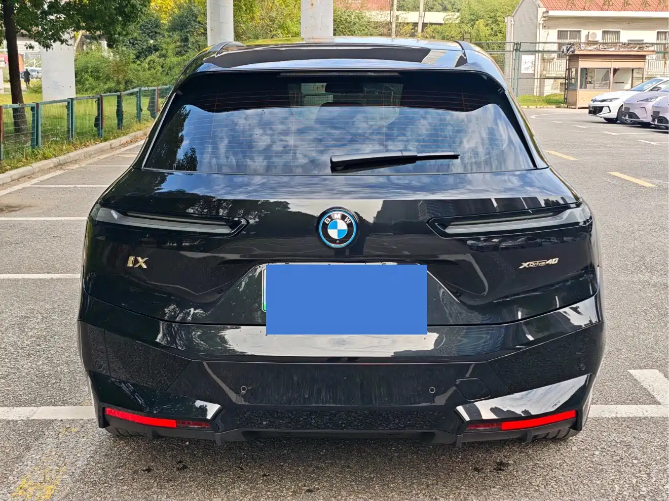 BMW iX 2022 xDrive40 фото 6