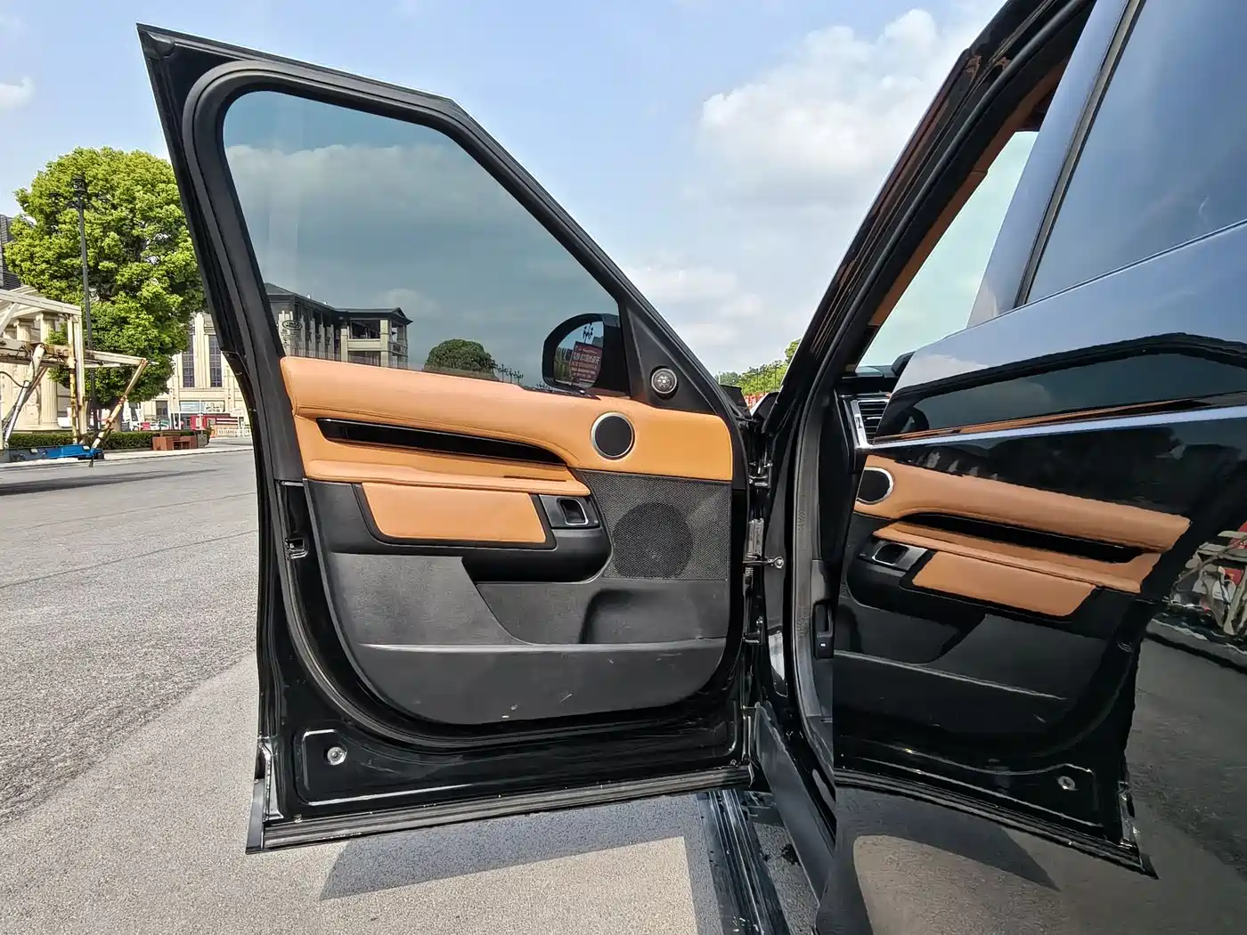 Land Rover Discovery 2020 2.0T SE фото 7