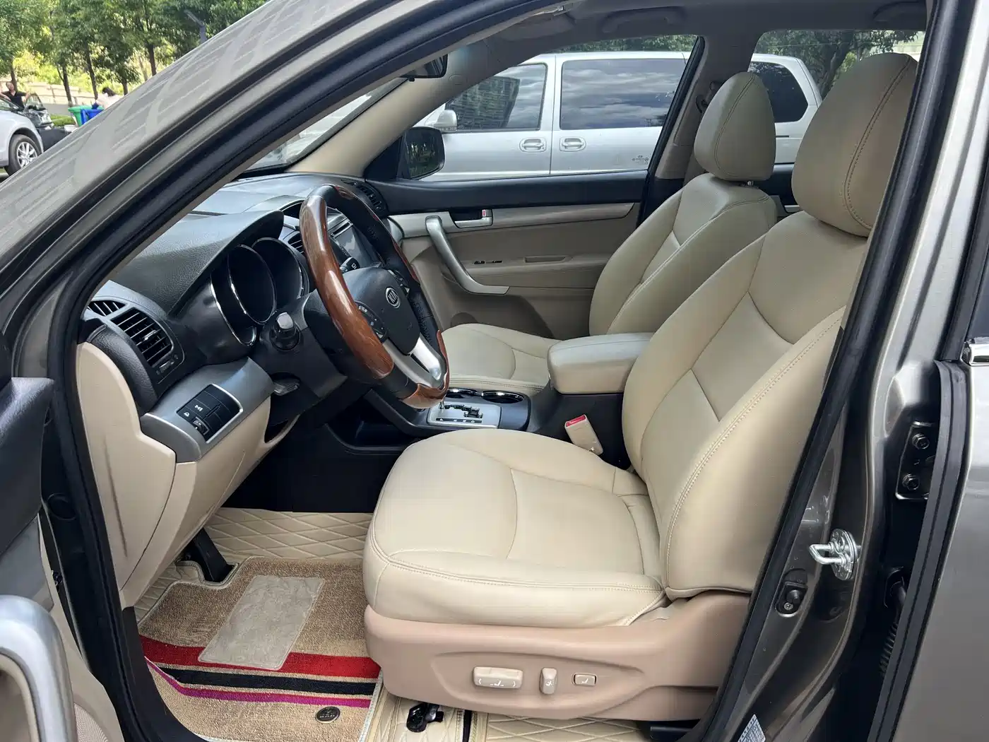 Kia Sorento 2012 2.2T Diesel Comfort Edition фото 4