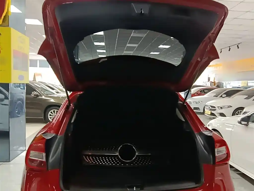 Mercedes-Benz GLA 2016 GLA 200 Dynamic фото 19