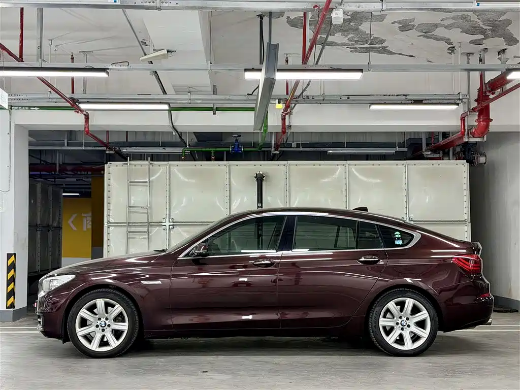 BMW 5 Series GT 2015 535i xDrive фото 3