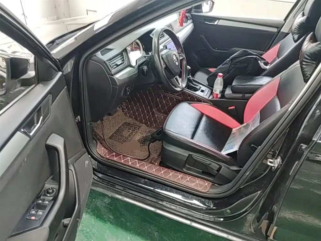 Škoda Superb 2018 TSI280 DSG Standard Version China VI фото 16