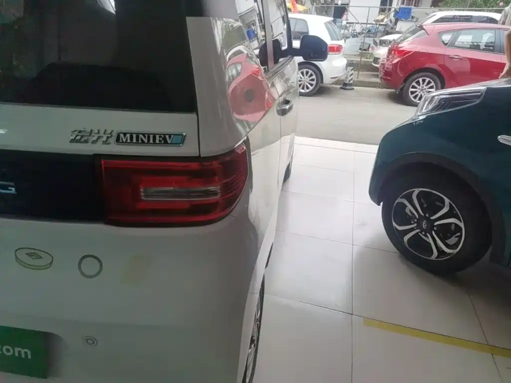 Фото 8 - Wuling Motors Hongguang MINIEV