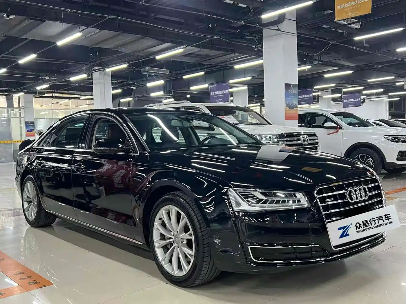 Audi A8 2017 A8L 45 TFSI quattro Luxury фото 3