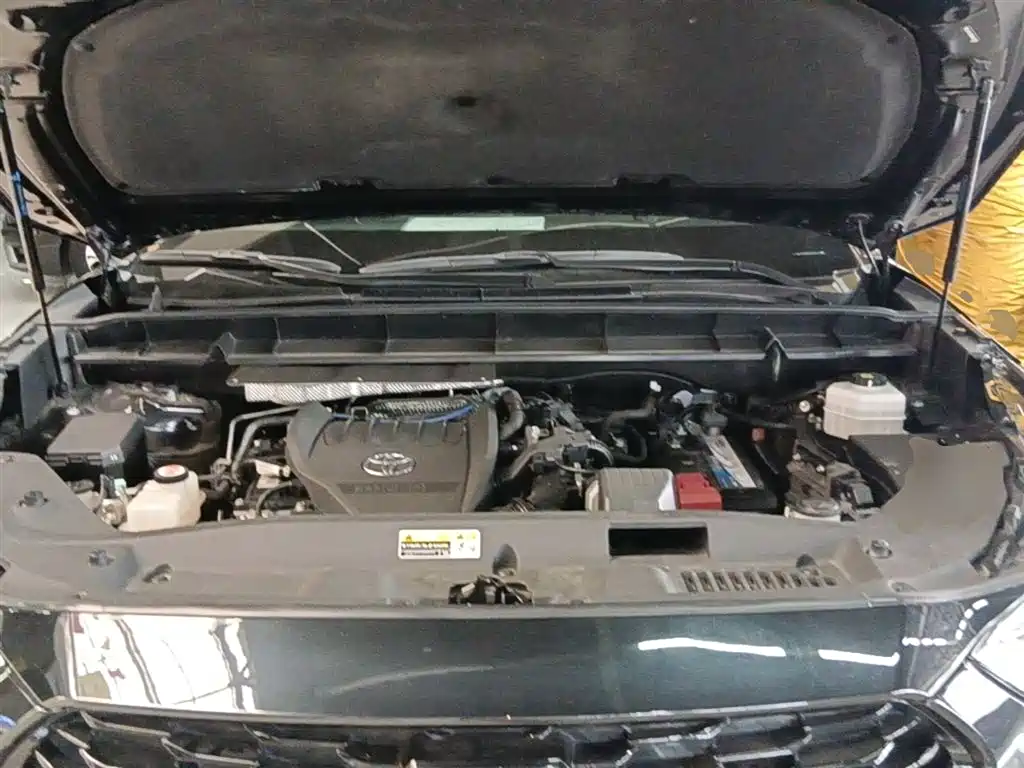 Toyota Crown Kluger 2022 2.0T 4WD Sporty Edition фото 20