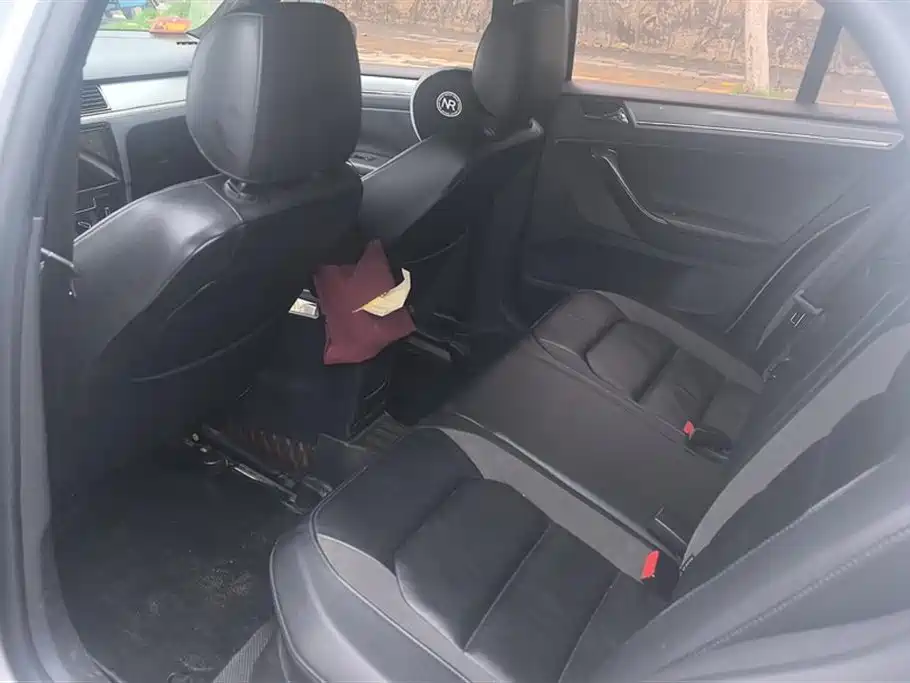 Volkswagen Bora 2014 1.6L Manual Comfort Edition фото 11