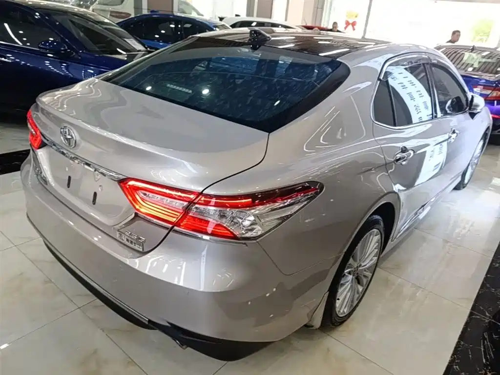 Toyota Camry 2018 2.5G Luxury Edition фото 7