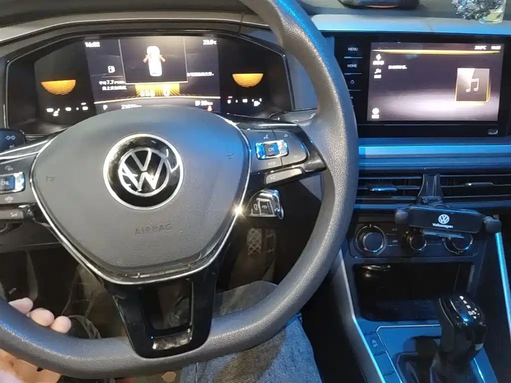 Volkswagen Polo 2023 Facelift Plus 1.5L Auto Joyful Living Edition фото 10