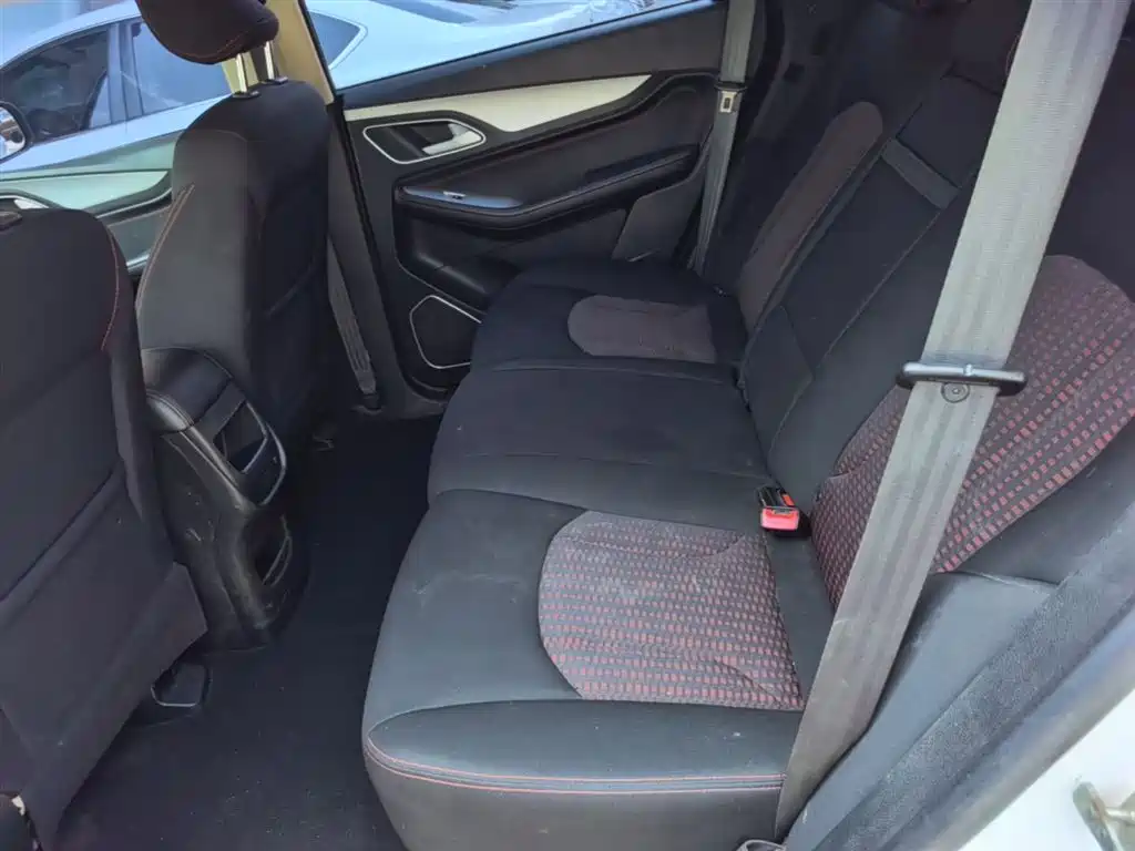 Baojun 560 2016 2015 1.8L Manual Comfort
