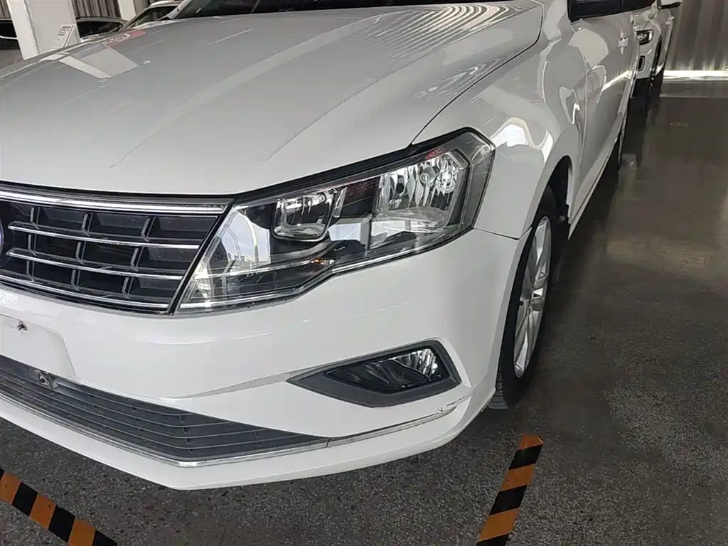 Volkswagen Jetta 2017 1.4L Manual Comfort фото 24