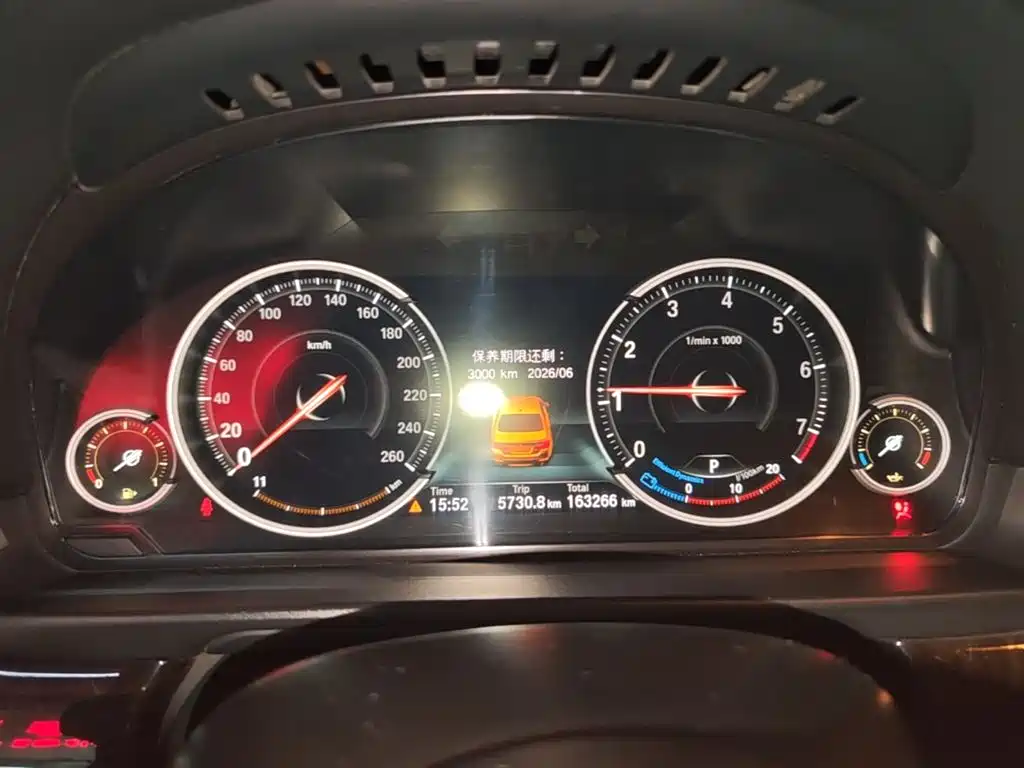 BMW 5 Series 2017 528Li Leading Edition фото 12