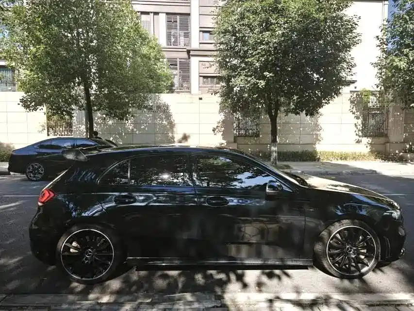 Mercedes-Benz A-Class AMG 2020 AMG A 35 L 4MATIC фото 6